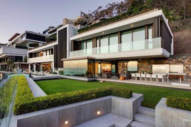 Beachfront apartments in Summerstrand